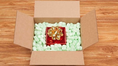 Come spedire un regalo da casa: la guida completa