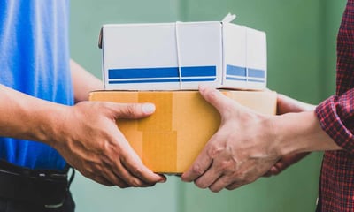 Cosa scrivere su un pacco da spedire