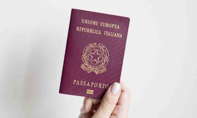 4 passi per spedire il passaporto all'estero
