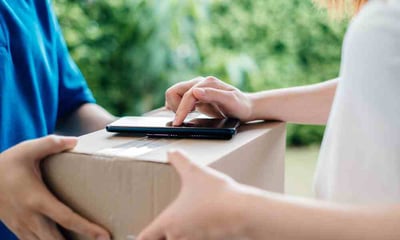 Organizzare una spedizione internazionale economica in 6 passi